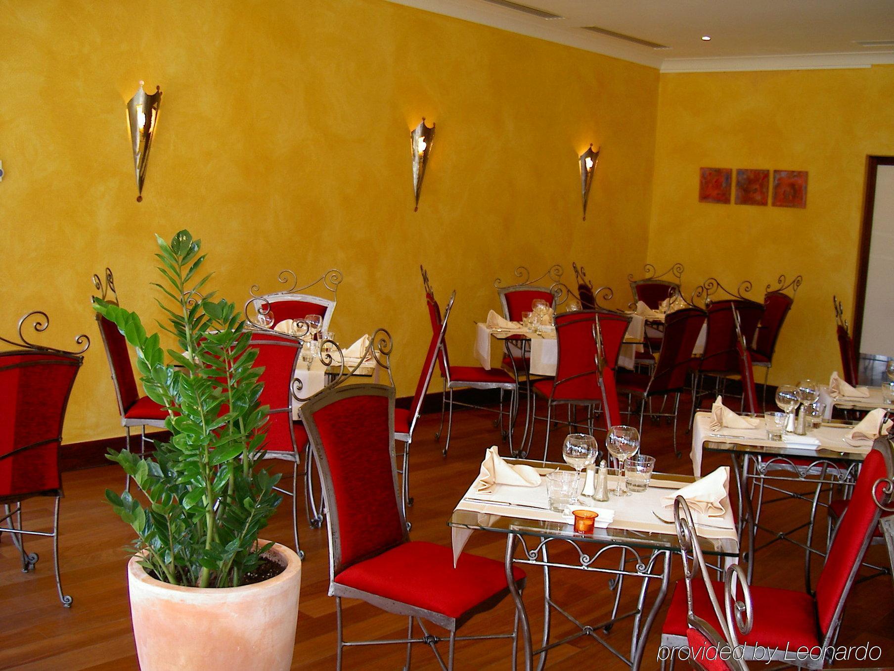 Holiday Inn Express Grenoble-贝尔南 餐厅 照片